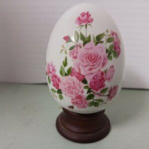 Avon Collectable Egg Porcelain Summer's Roses